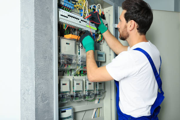 Best Affordable Electrician  in Hurstbourne Acres, KY
